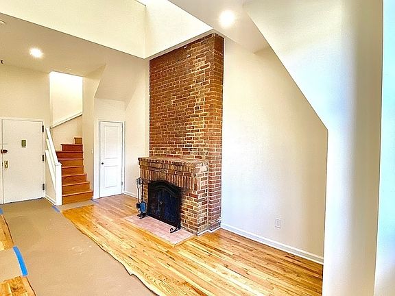 2nd image of 160 W 75th St APT 4a