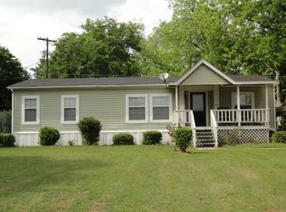 210 E Jefferson Ave, Waskom, TX 75692