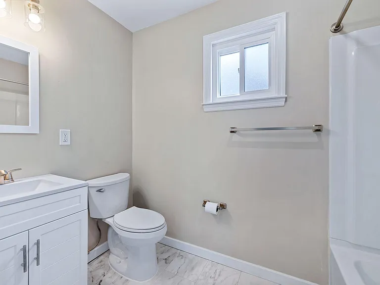 3170 McRoberts Rd #3/25 — Photo 11