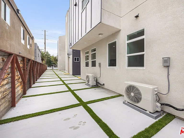 11253 Hatteras St — Photo 20