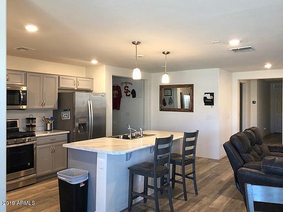 4th image of 1006 W Capulin Trl
