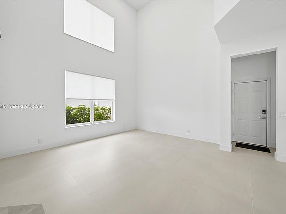 3rd image of 1887 Harbor View Cir