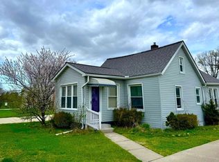 22203 Masonic Blvd, Saint Clair Shores, MI 48082