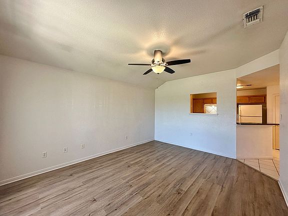 3rd image of 3105 Dannen Ct Unit A