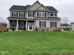 12 Aspen Dr, Ballston Lake, NY 12019