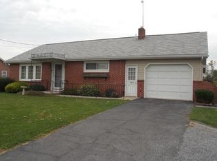 1194 Newville Rd, Carlisle, PA 17013