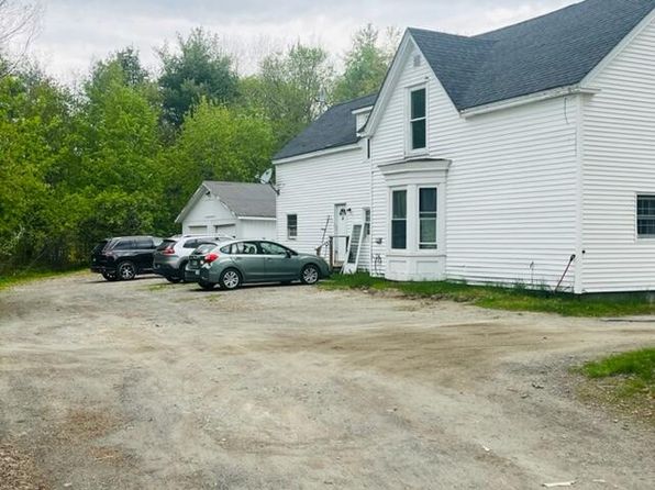 28 Pleasant Street, Milo, ME 04463