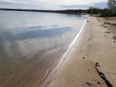12875 Lake Shore Ct, Charlevoix, MI, 49720