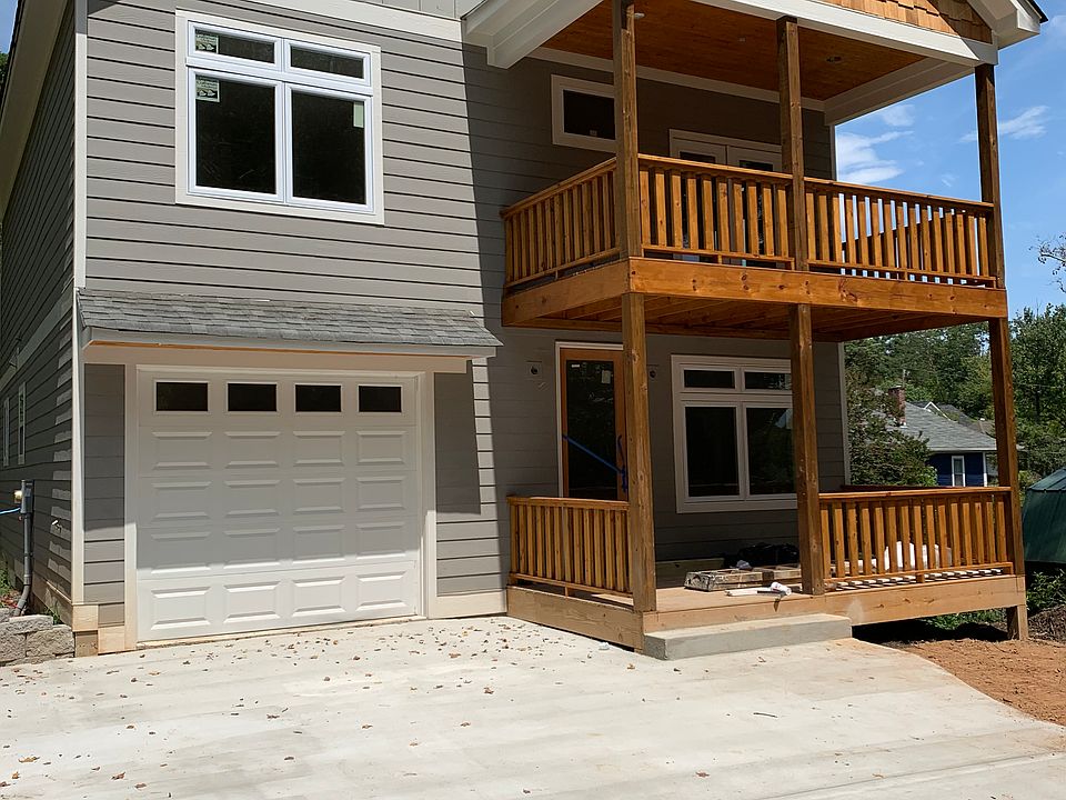 1st image of 305 Peak St