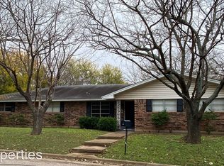 1020 W Denison Dr, Robinson, TX 76706