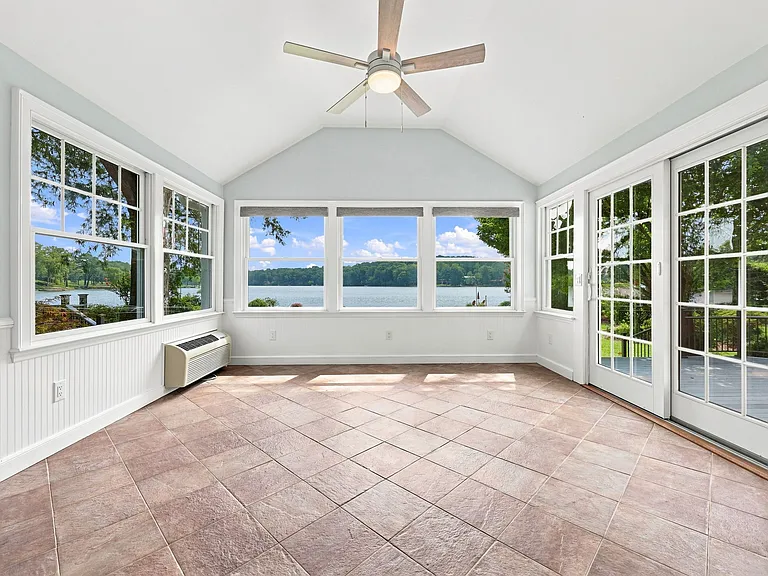 253 Lakeview Dr — Photo 41