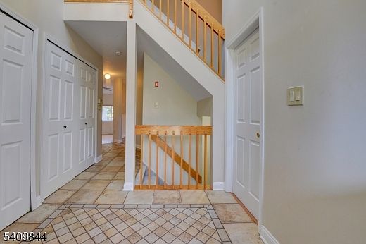 3rd image of 4 Hawthorne Pl #4