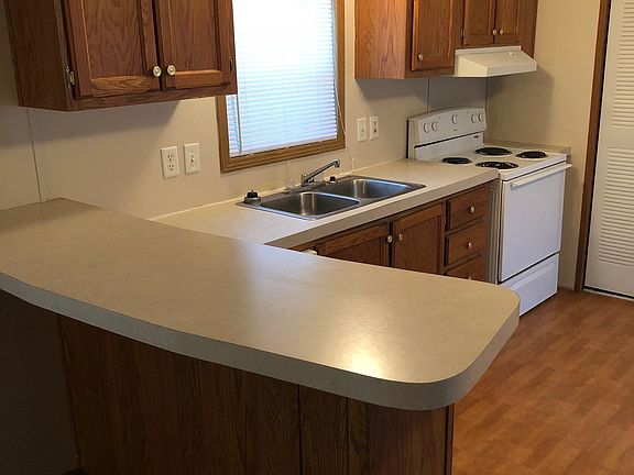 2nd image of 46228 Abbey Dr
