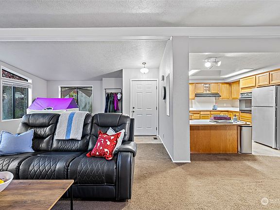 4th image of 19005 98th Avenue Ct E