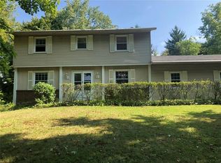 166 Tobey Rd, Pittsford, NY 14534