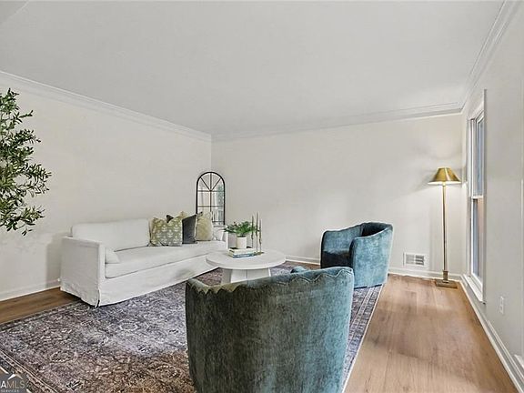 2nd image of 120 Marilyn Ct
