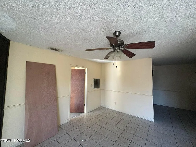 607 Marigny Cir #C — Photo 2