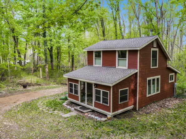 43362 65th St, Bangor, MI 49013