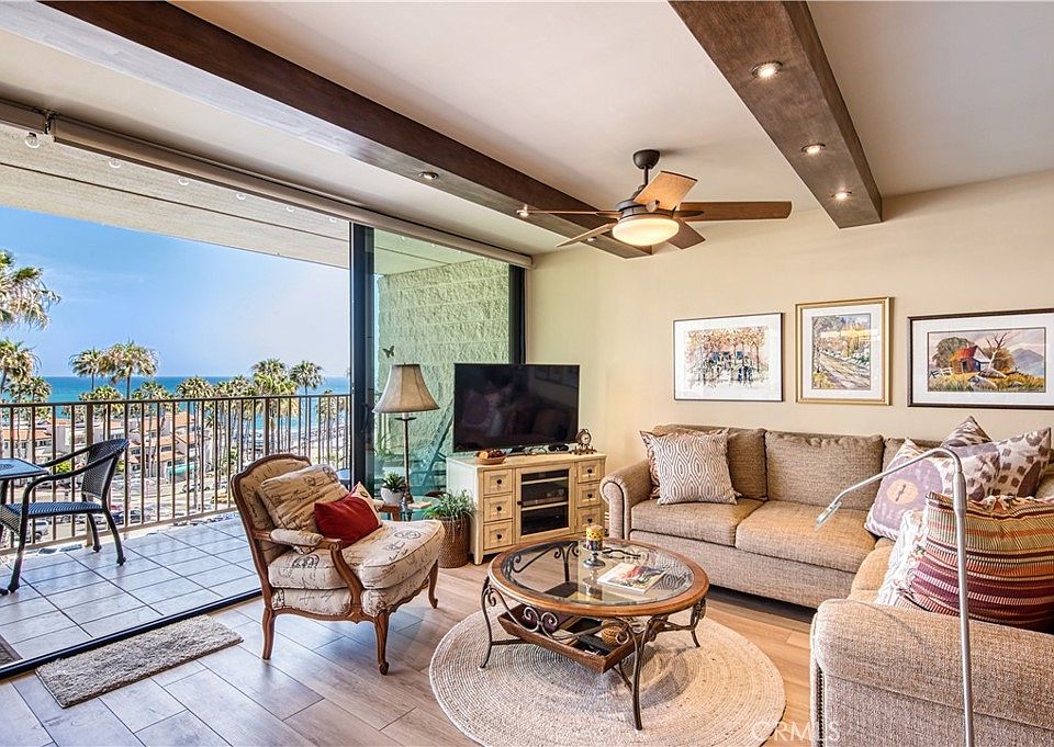 1st image of 405 Avenida Granada APT 409