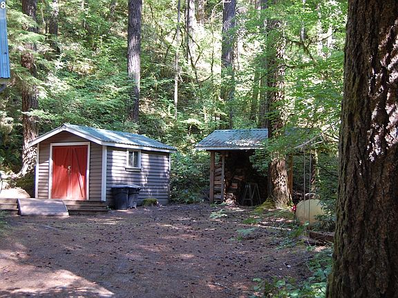 2nd image of 134 Northwoods