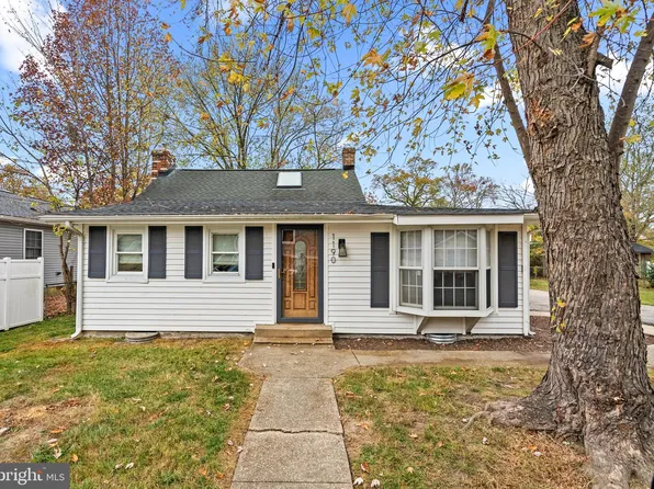 1190 Grove Ave, Shady Side, MD 20764