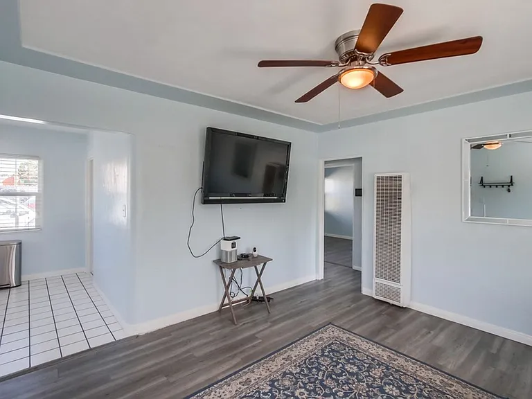 3877 Chamoune Ave — Photo 10