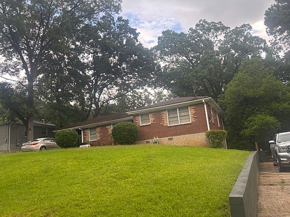 2nd image of 2696 Rollingwood Ln SE