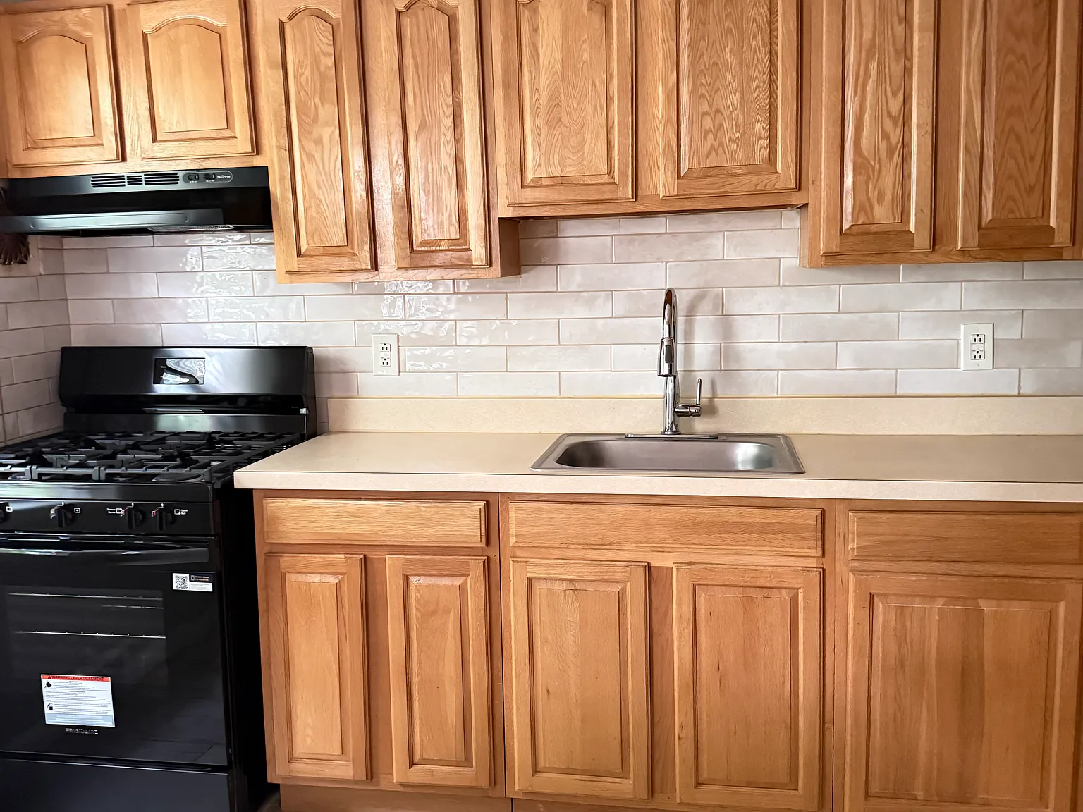 45 Morris Ave — Photo 2