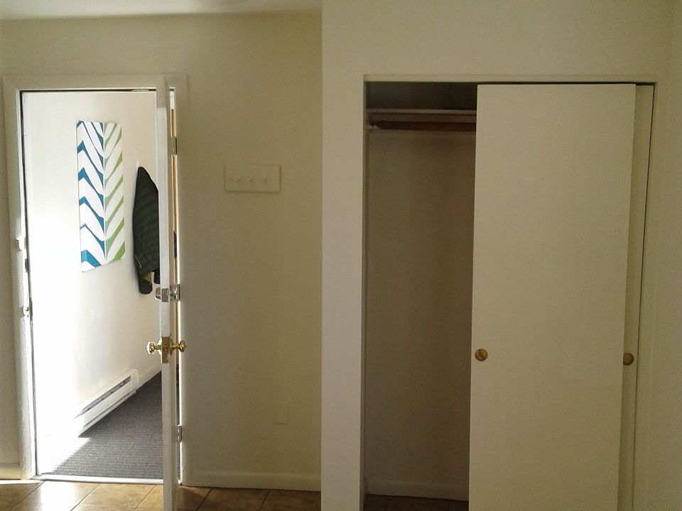 2nd image of 8 Flume Rd APT 6