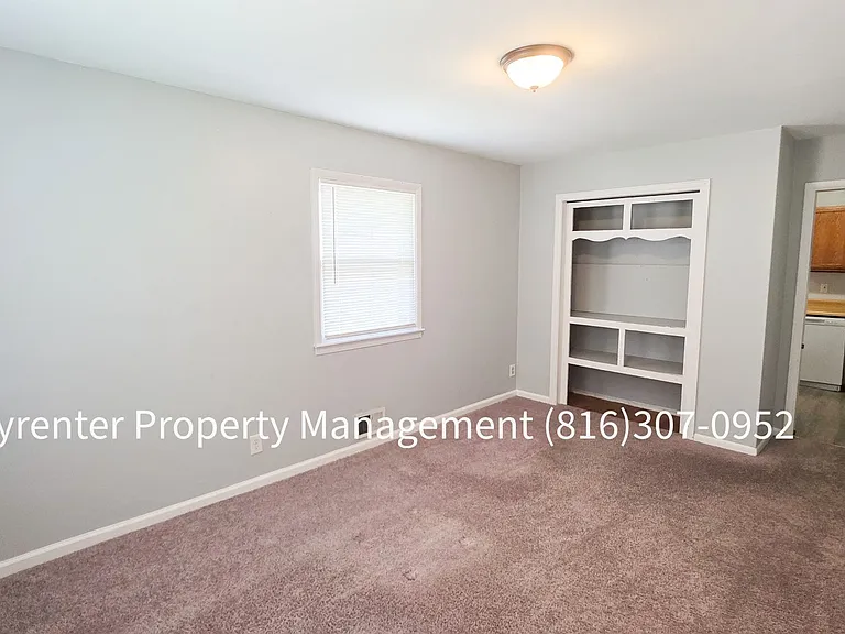 9307 E 15th St S — Photo 4