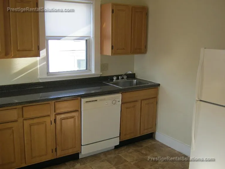 21 Roseclair St #3 — Photo 16