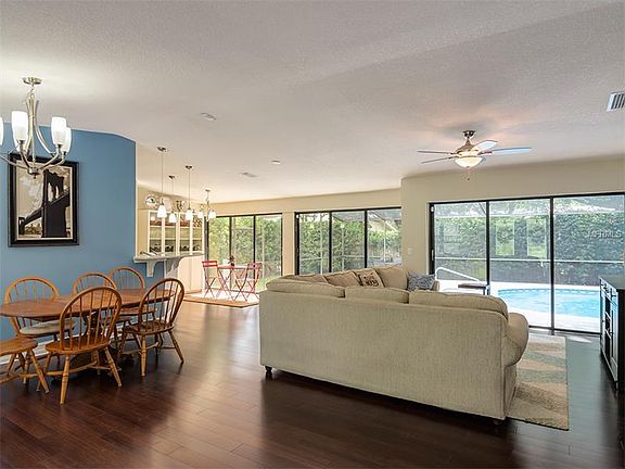 5th image of 1727 Wycliff Dr