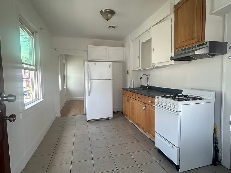 245 W Westfield Ave — Photo 4