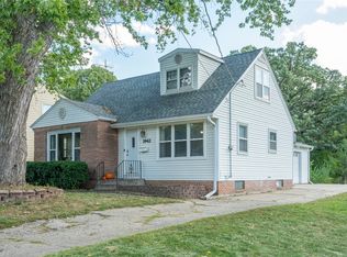 3942 Clinton Ave, Des Moines, IA 50310