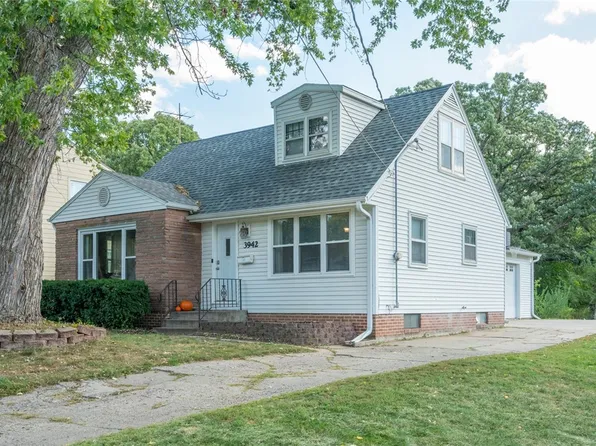 3942 Clinton Ave, Des Moines, IA 50310