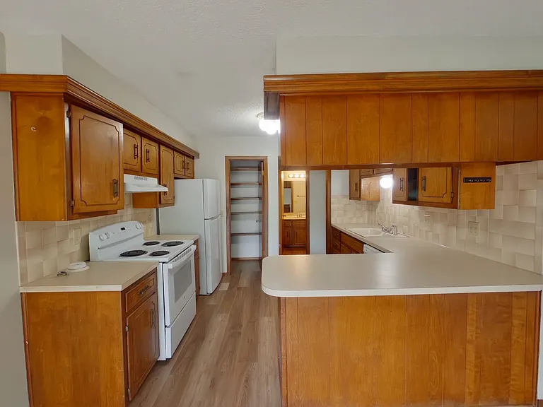1730 S Beech Ct — Photo 6