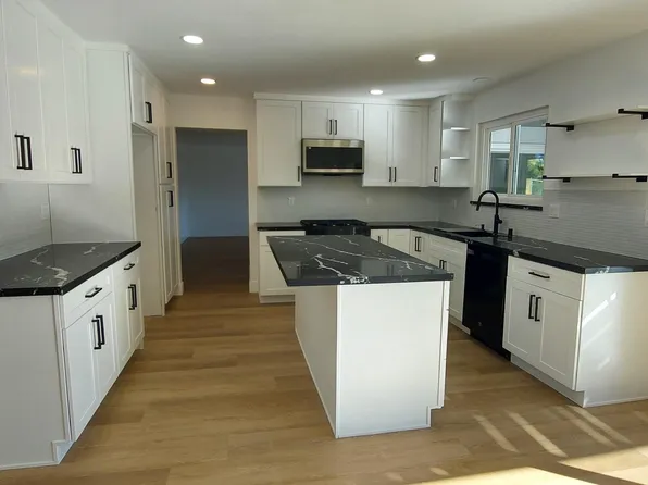 22 Van Dyke St, Thousand Oaks, CA 91360