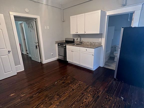 4th image of 700 1st St N #6