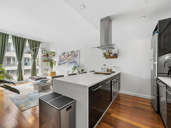 135 N 11th St APT 3D, Brooklyn, NY 11249