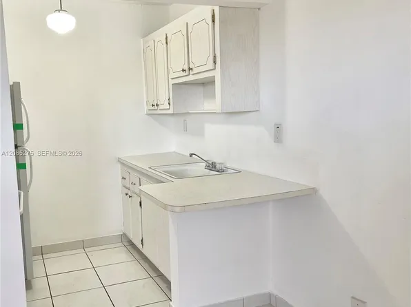 2145 Pierce St APT 421, Hollywood, FL 33020