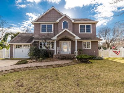 2 Massachusetts Ave, Massapequa, NY, 11758