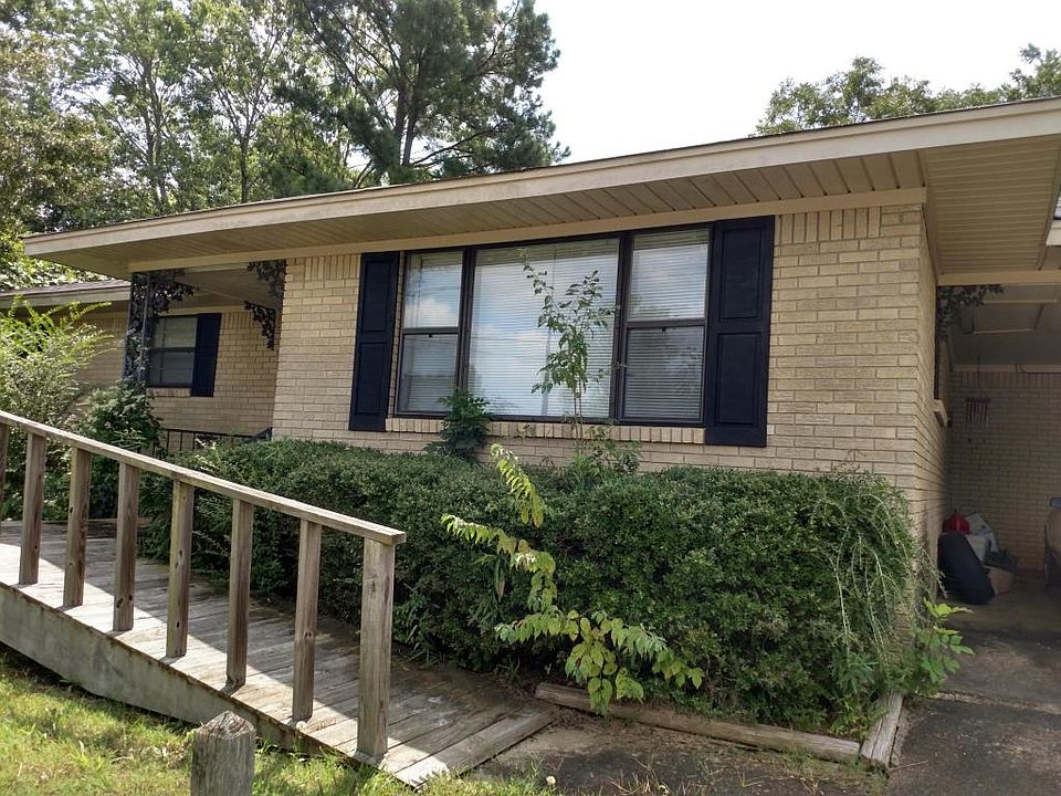 2nd image of 2411 Danny St