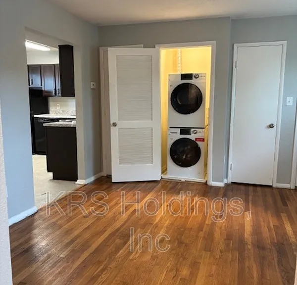 4251 Newsome Dr #A — Photo 5