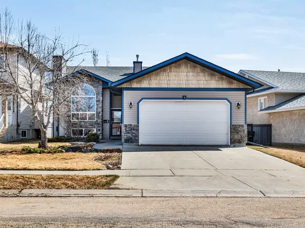 4 Birchmont Dr, Leduc, AB T9E 8G8