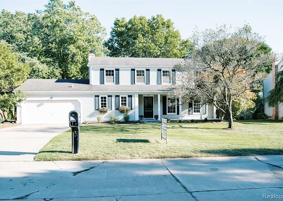 749 Spartan Dr, Rochester Hills, MI 48309 Zillow