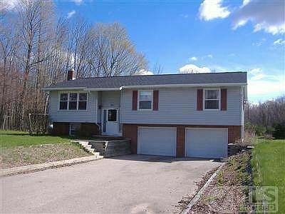 1st image of 11 Chippewa Dr