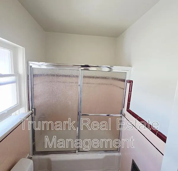 919 N Glendale Ave #12 — Photo 19