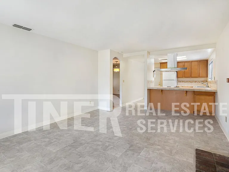 3000 Nikol St — Photo 13