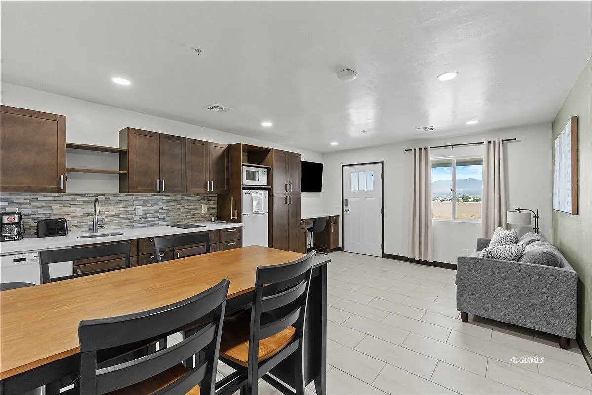 1 bed, 500 sqft, $1,650 — Photo 4