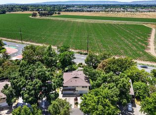 2708 Pole Line Rd APT 2, Davis, CA 95618